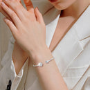 The whole body S925 sterling silver small flower bracelet is high-end, elegant and versatile, and the INS style bracelet is adjustable